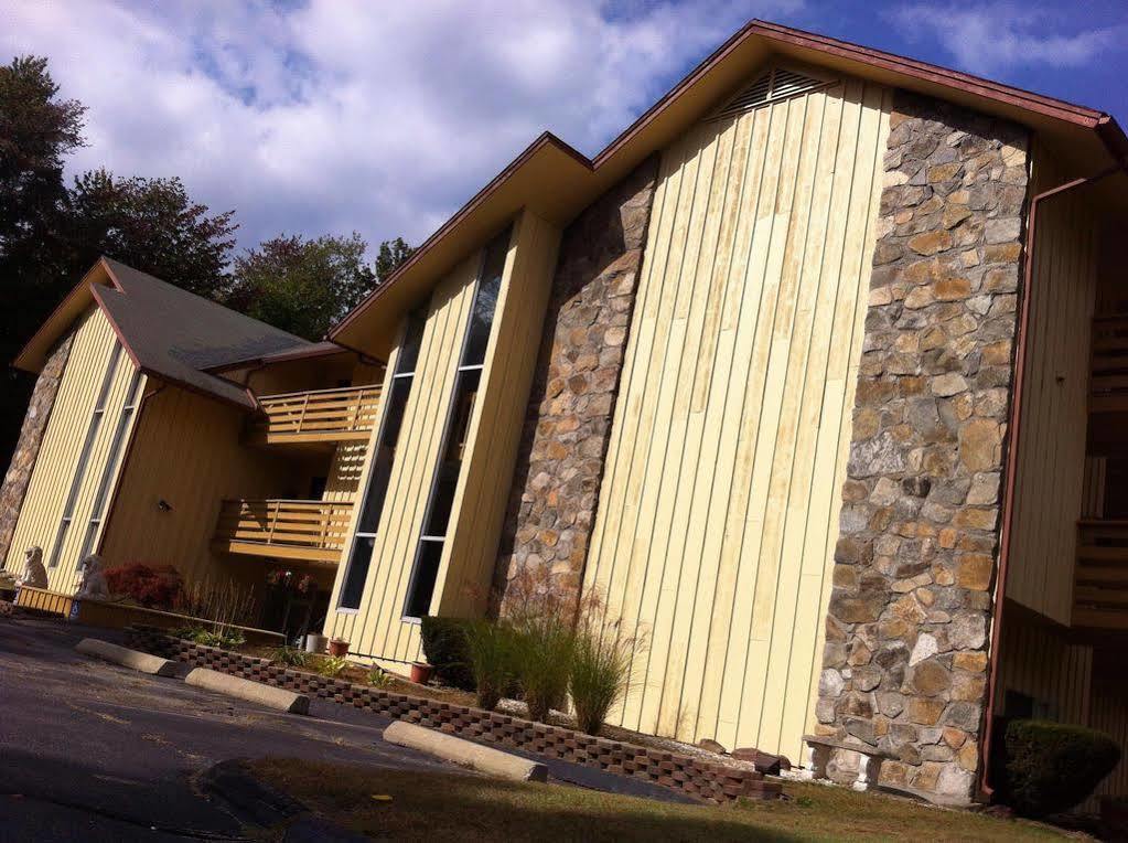 Iron Horse Inn Simsbury Exterior foto