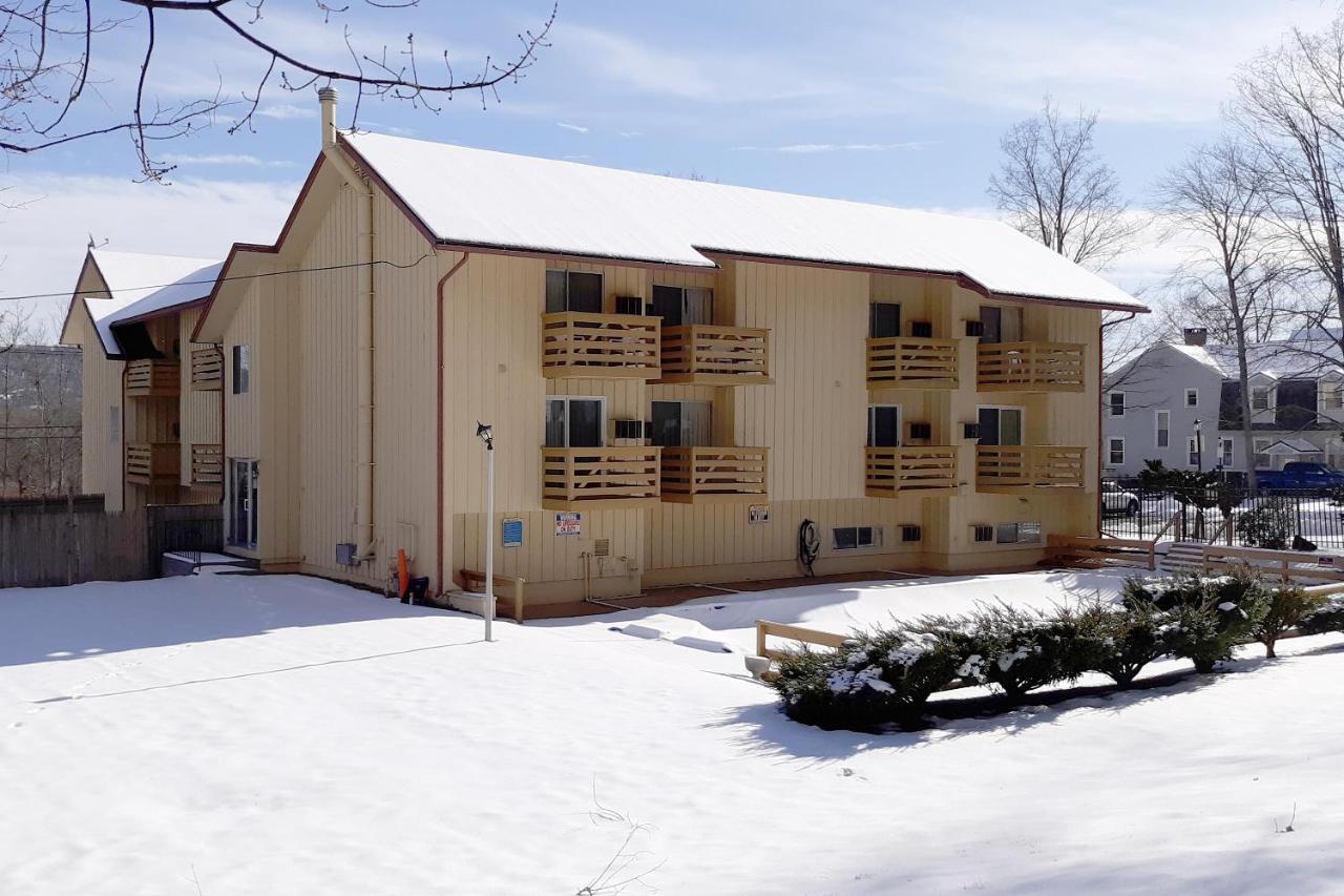 Iron Horse Inn Simsbury Exterior foto